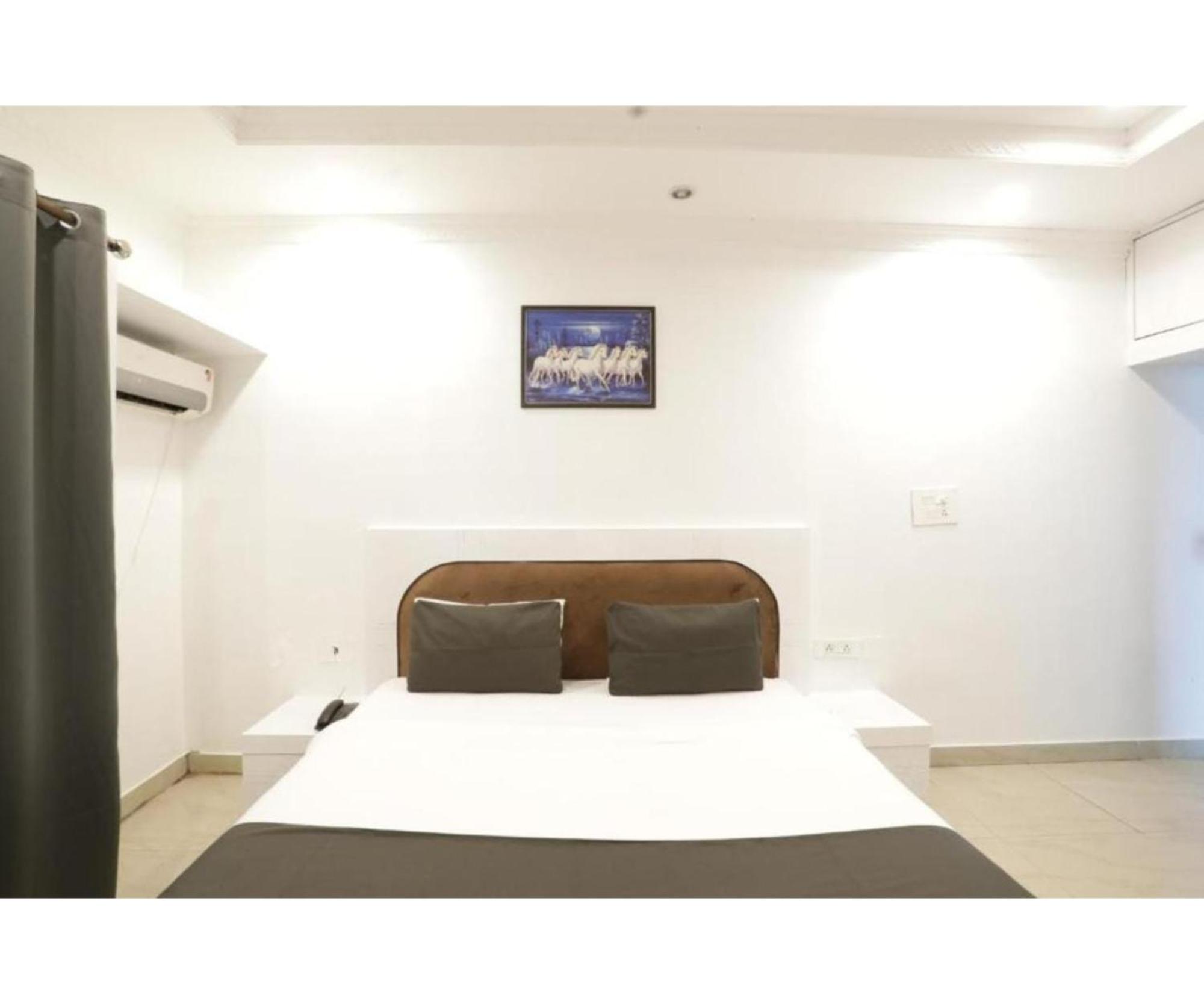 Day S Inn Luxury Stay Near Care Hospital In Budget Friendly Price Best Seller Bhubaneswar Extérieur photo