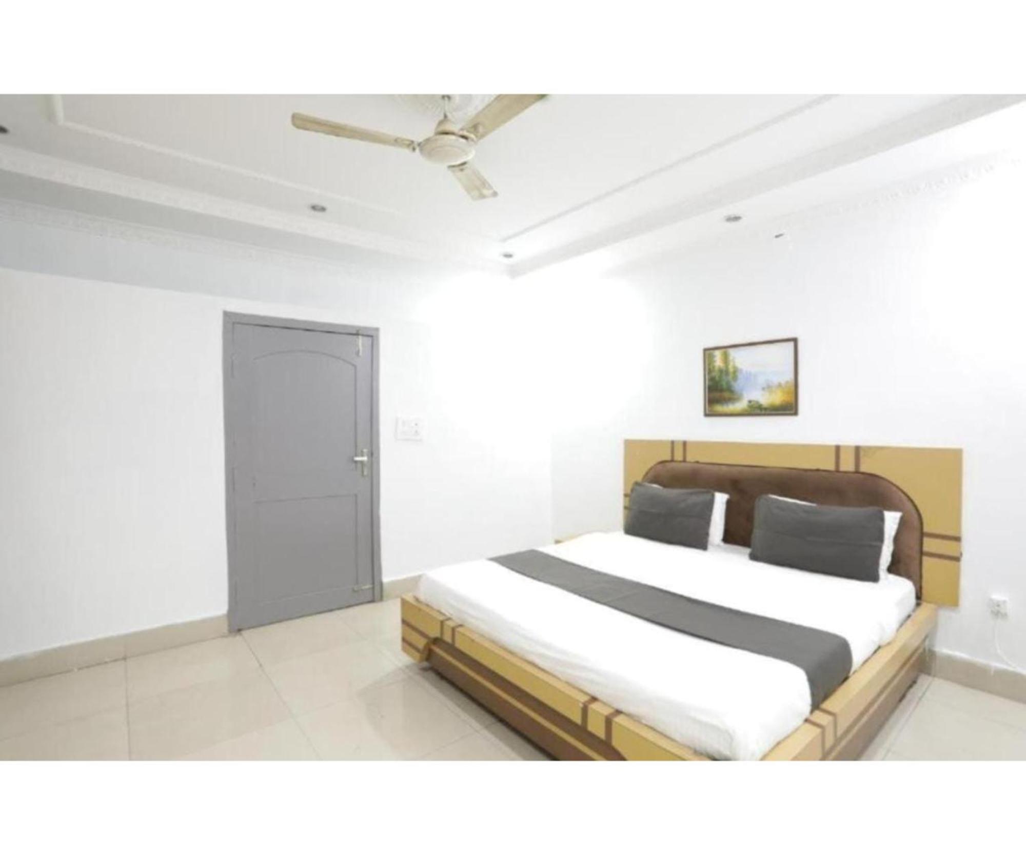 Day S Inn Luxury Stay Near Care Hospital In Budget Friendly Price Best Seller Bhubaneswar Extérieur photo