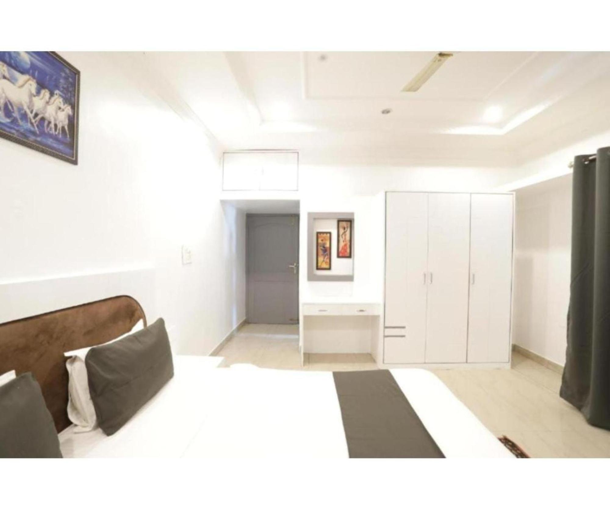 Day S Inn Luxury Stay Near Care Hospital In Budget Friendly Price Best Seller Bhubaneswar Extérieur photo